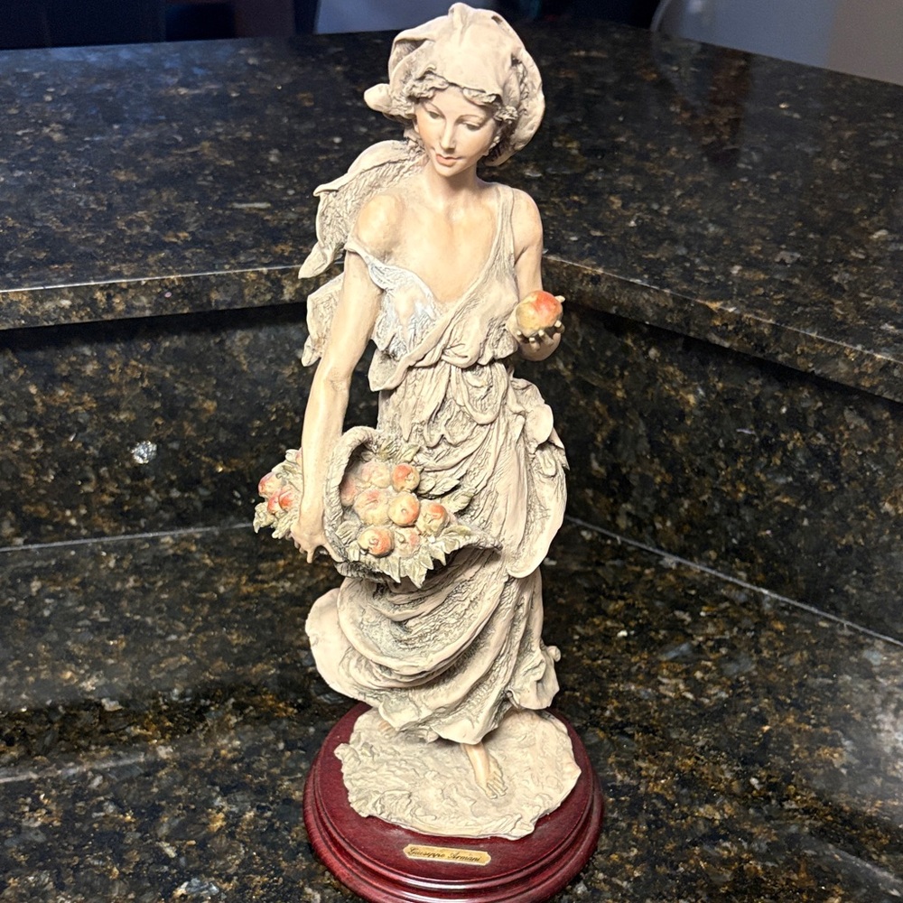 Giuseppe Armani Woman Figurine with Fruit
